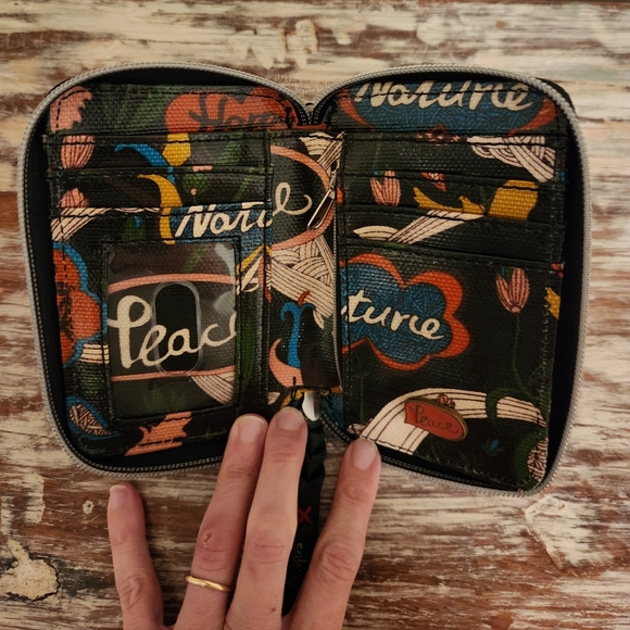 Sakroots Coated Canvas Peace 🕊 Zip Around Wallet - Picture 4 of 8